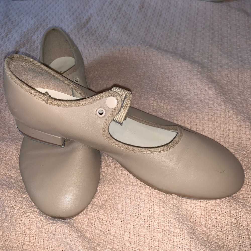 Tap shoes